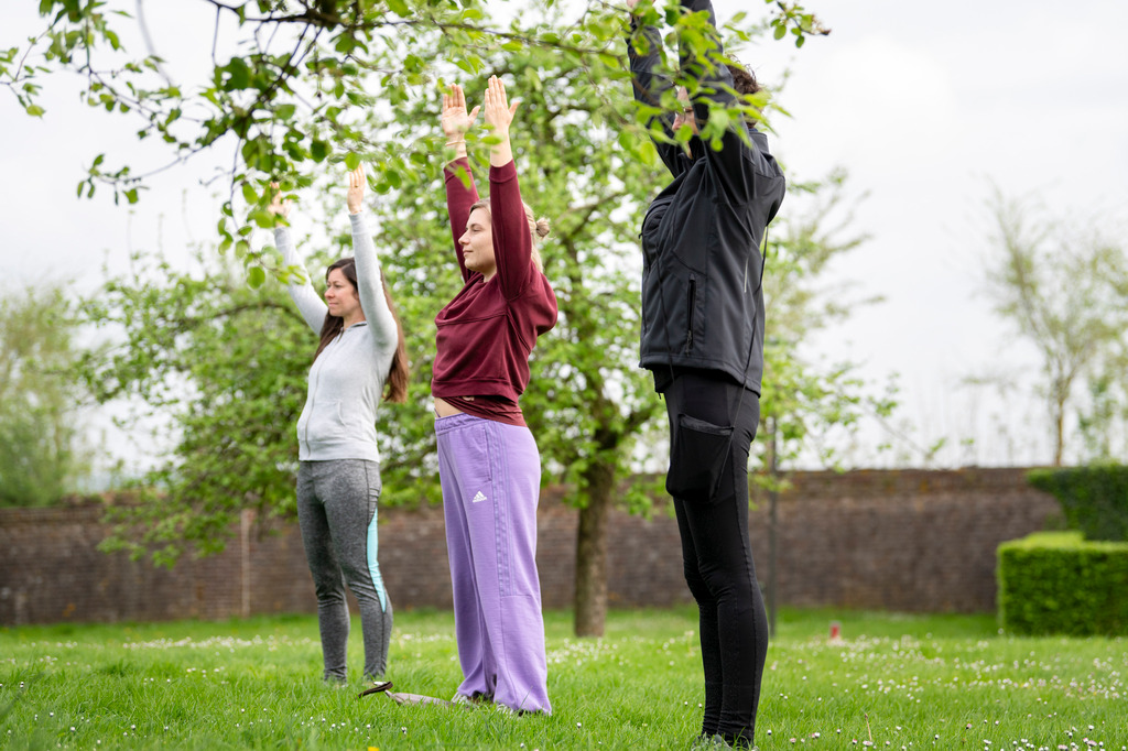 Meditatiewandeling tussen de bloesems