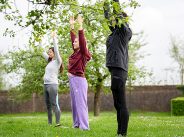 Meditatiewandeling tussen de bloesems