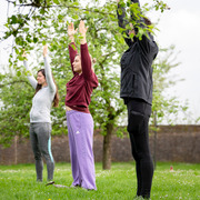 Meditatiewandeling tussen de bloesems